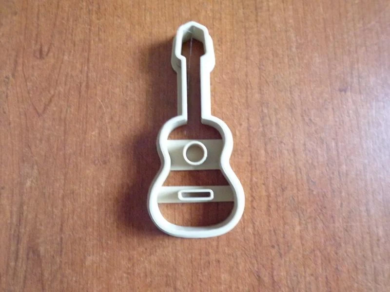 emporte pièce guitare 5 imprimé 3D PLA environ 9 x 4 x 1 cm